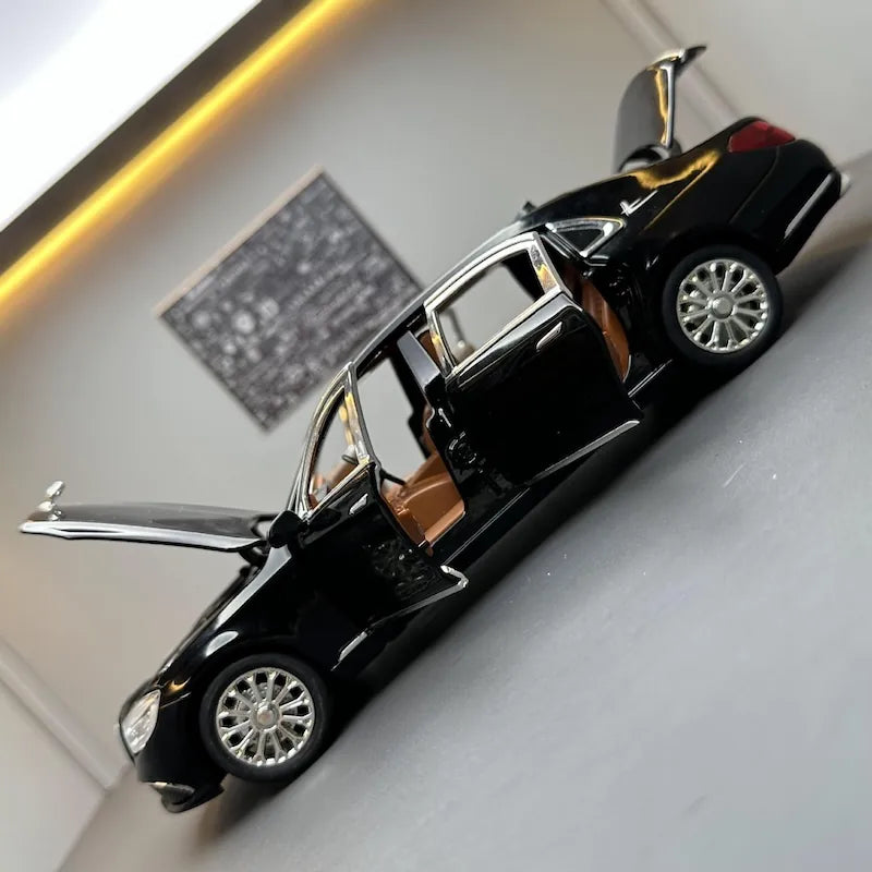 1:24 Mercedes-Benz 2016 E300L V213