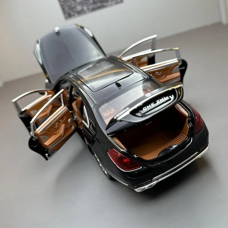 1:24 Mercedes-Benz 2016 E300L V213