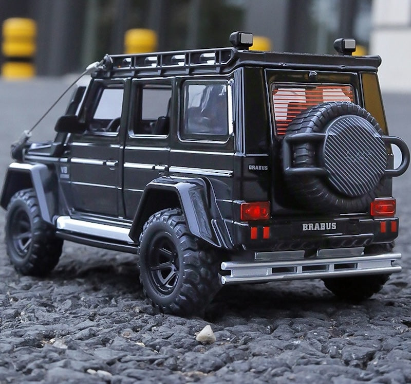 1:32 Mercedes-Brabus 2017 G550 4×4² Die Cast Model Car