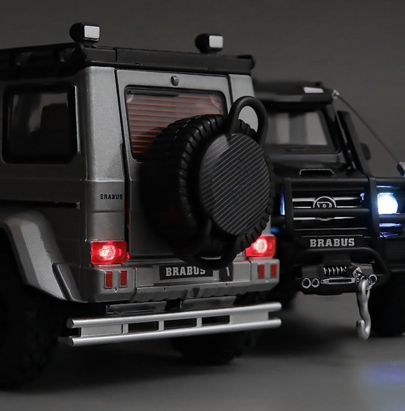 1:32 Mercedes-Brabus 2017 G550 4×4² Die Cast Model Car