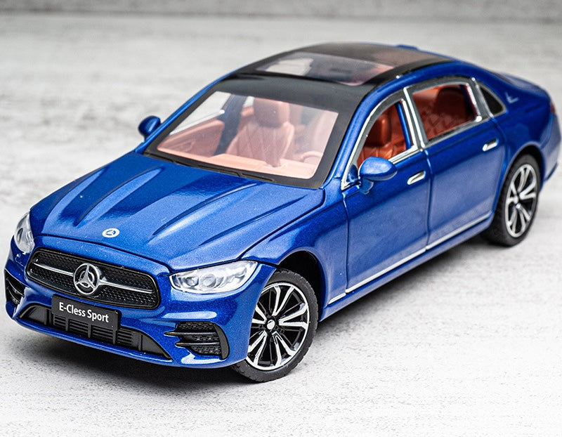 1:24 Mercedes-Benz 2017 E400 C238 Die Cast Model Car