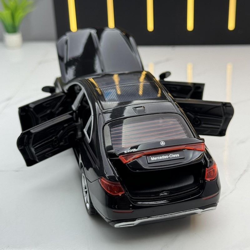 1:32 Mercedes-Benz 2020 S-Class W223 Die Cast Model Car