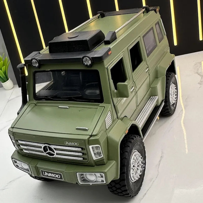 1:32 Mercedes-Unimog 2012 Nomadism U5000