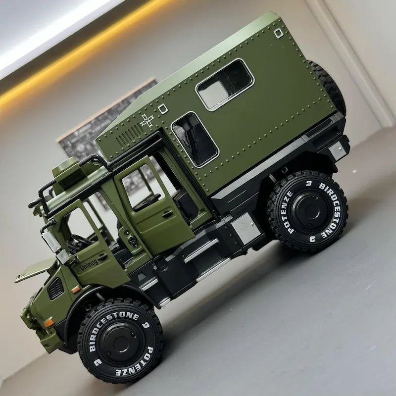 1:32 Mercedes-Unimog 2013 Nomadism U4000 RV Die Cast Model Car