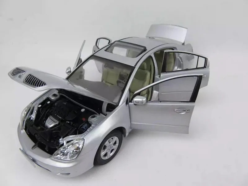 1:18 Mitsubishi 2005 Galant Die Cast Model Car