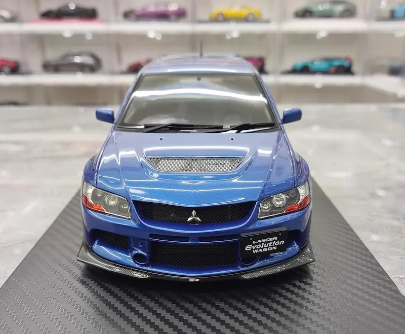 1:18 Mitsubishi 2005 Lancer Evo IX Wagon Blue