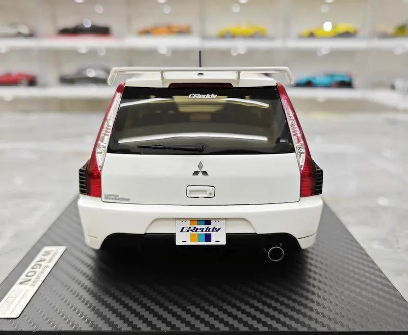 1:18 Mitsubishi 2005 Lancer Evo IX Wagon Greddy