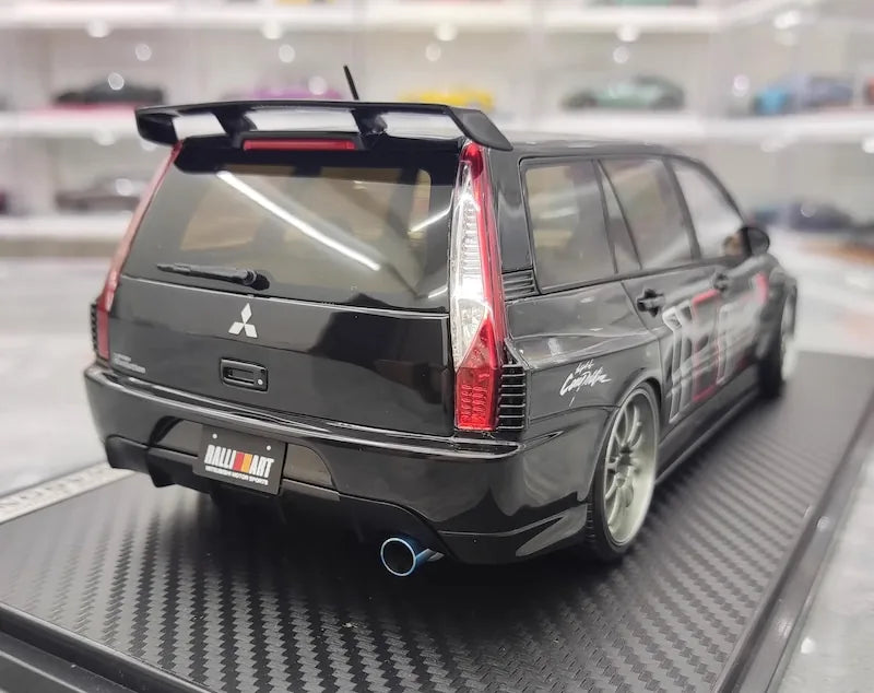 1:18 Mitsubishi 2005 Lancer Evo IX Wagon RalliArt Black