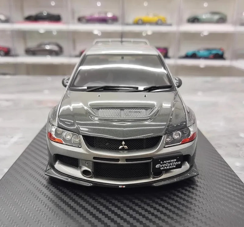 1:18 Mitsubishi 2005 Lancer Evo IX Wagon Silver