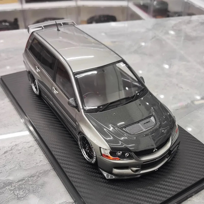 1:18 Mitsubishi 2005 Lancer Evo IX Wagon Silver