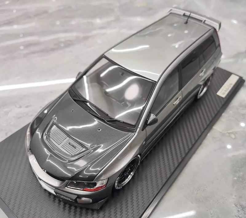 1:18 Mitsubishi 2005 Lancer Evo IX Wagon Silver