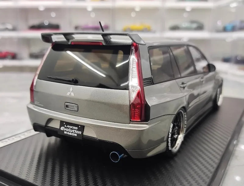 1:18 Mitsubishi 2005 Lancer Evo IX Wagon Silver