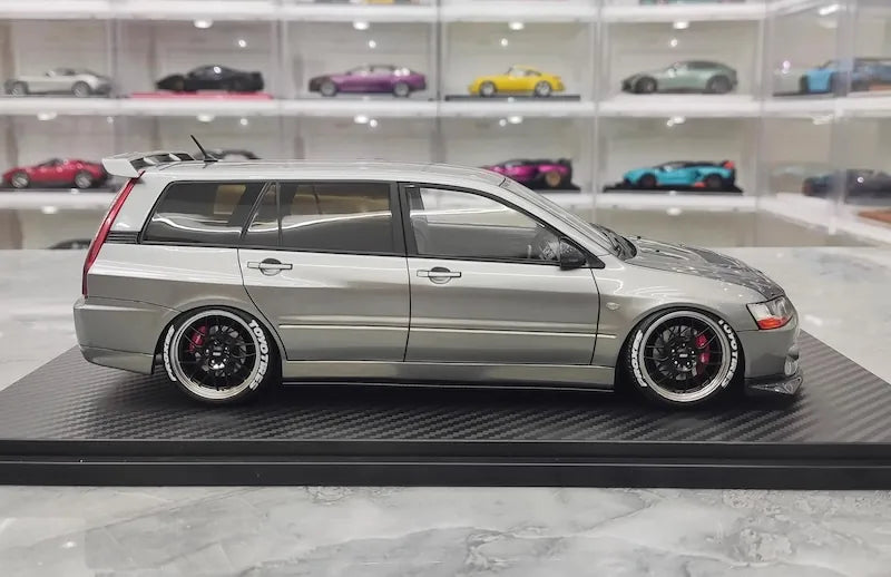 1:18 Mitsubishi 2005 Lancer Evo IX Wagon Silver