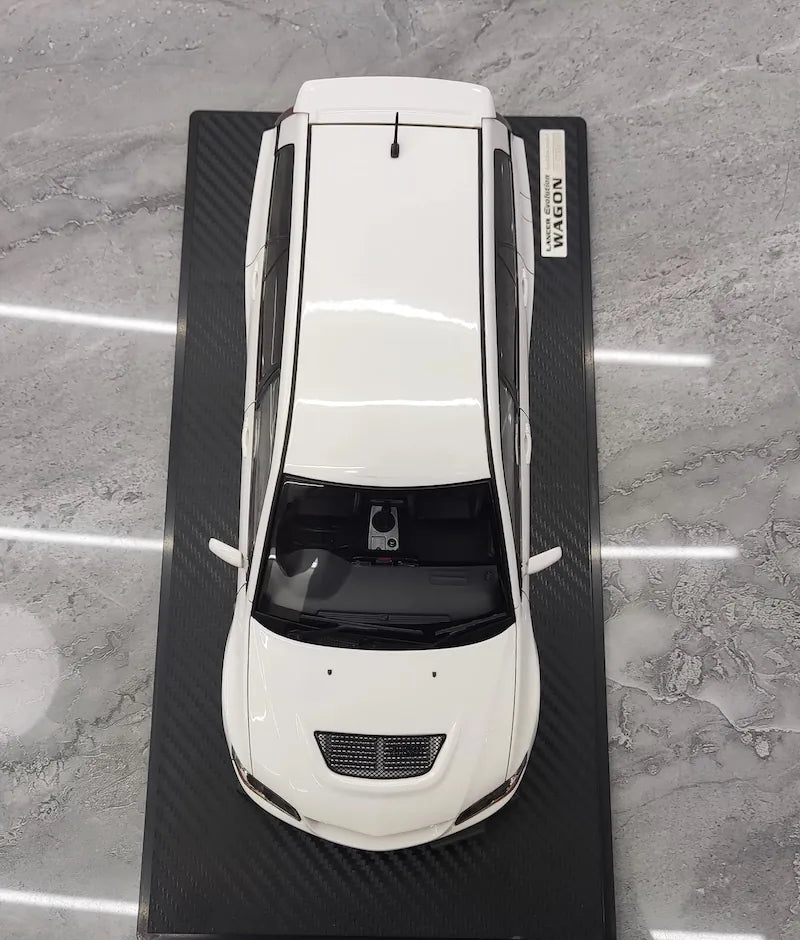 1:18 Mitsubishi 2005 Lancer Evo IX Wagon White