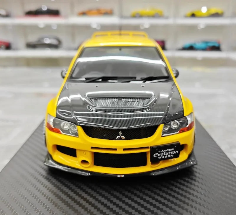 1:18 Mitsubishi 2005 Lancer Evo IX Wagon Yellow