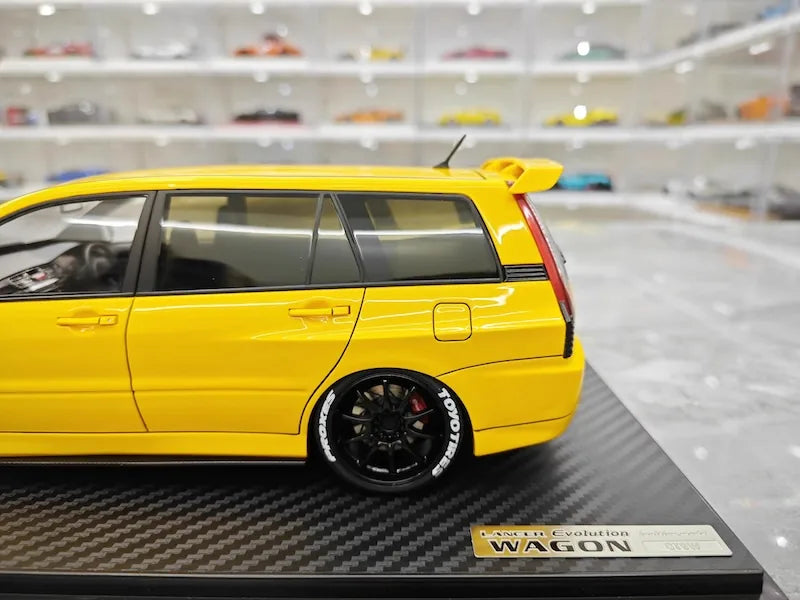 1:18 Mitsubishi 2005 Lancer Evo IX Wagon Yellow