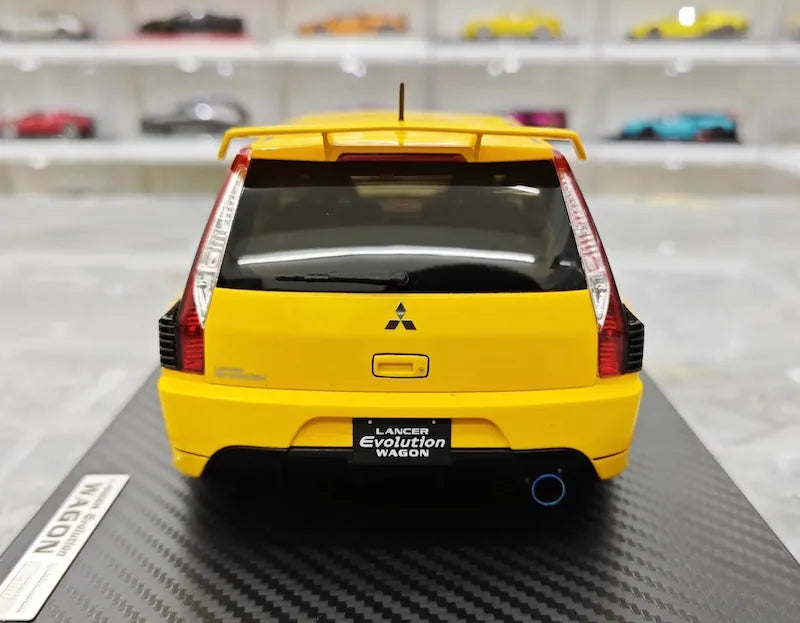 1:18 Mitsubishi 2005 Lancer Evo IX Wagon Yellow