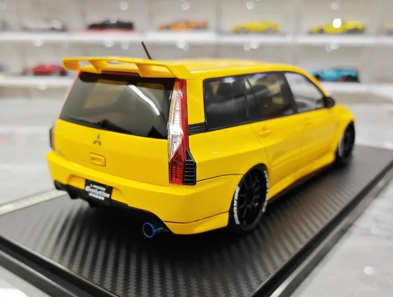 1:18 Mitsubishi 2005 Lancer Evo IX Wagon Yellow