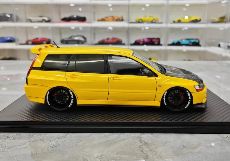 1:18 Mitsubishi 2005 Lancer Evo IX Wagon Yellow