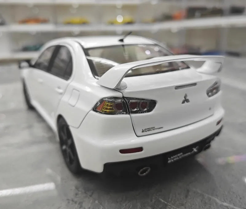 1:18 Mitsubishi 2008 Lancer Evo X Metallic