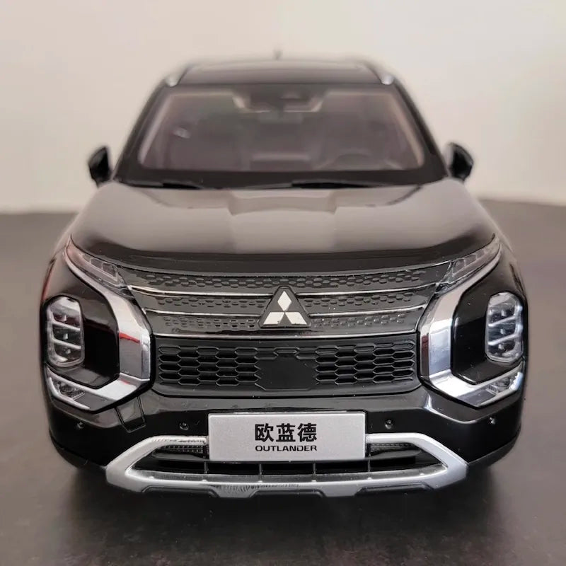 1:18 Mitsubishi 2021 Outlander