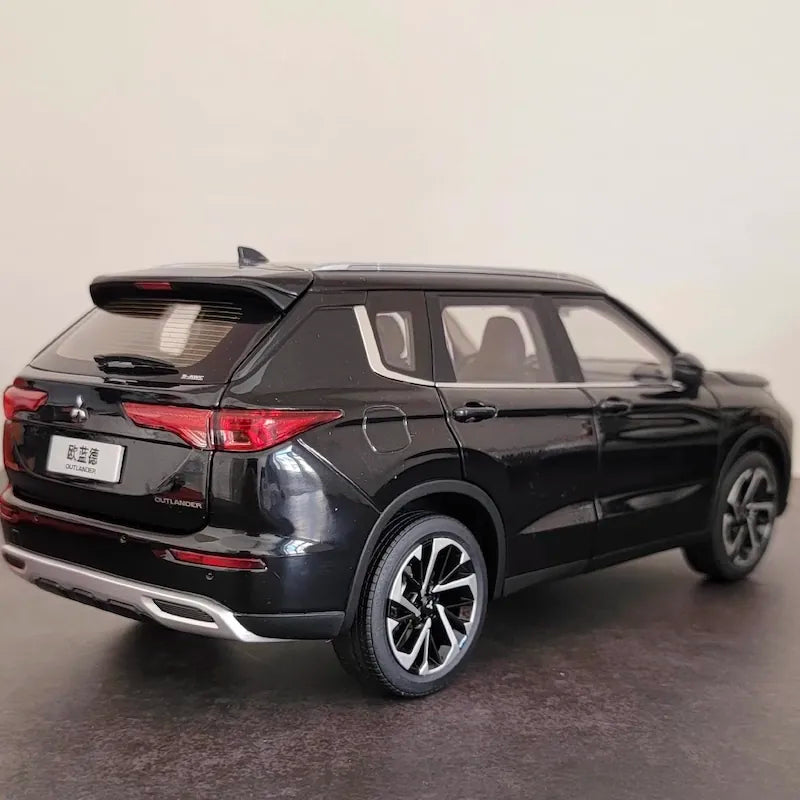 1:18 Mitsubishi 2021 Outlander