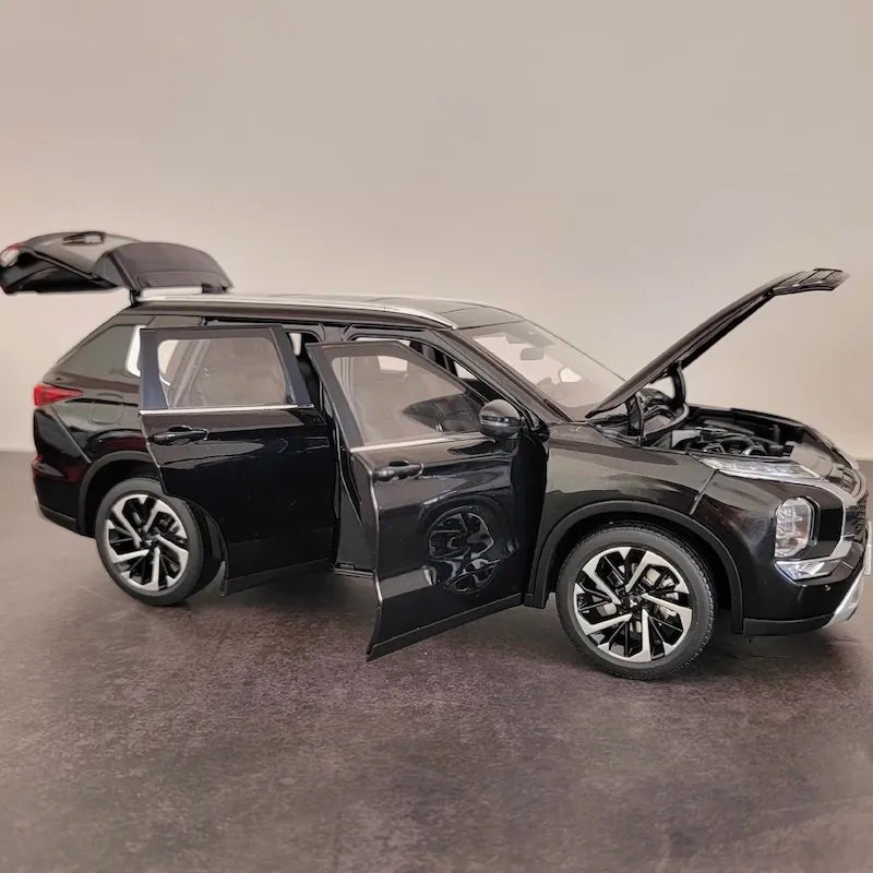 1:18 Mitsubishi 2021 Outlander