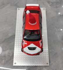 1:18 Mitsubishi 2005 Lancer Evo IX Christmas Edition