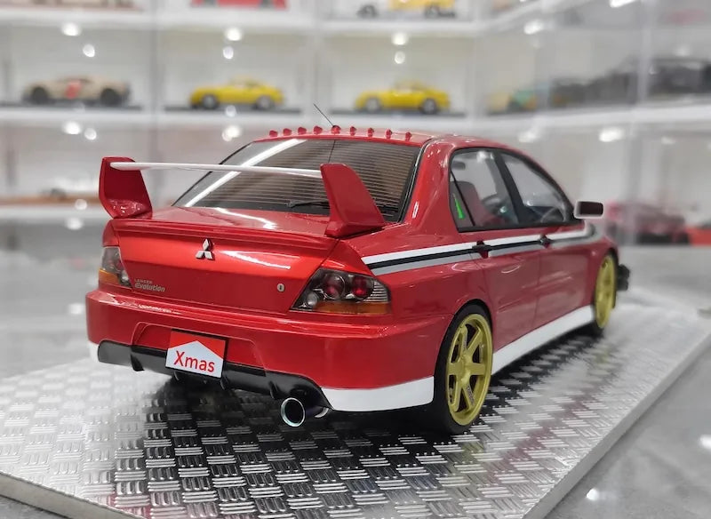 1:18 Mitsubishi 2005 Lancer Evo IX Christmas Edition