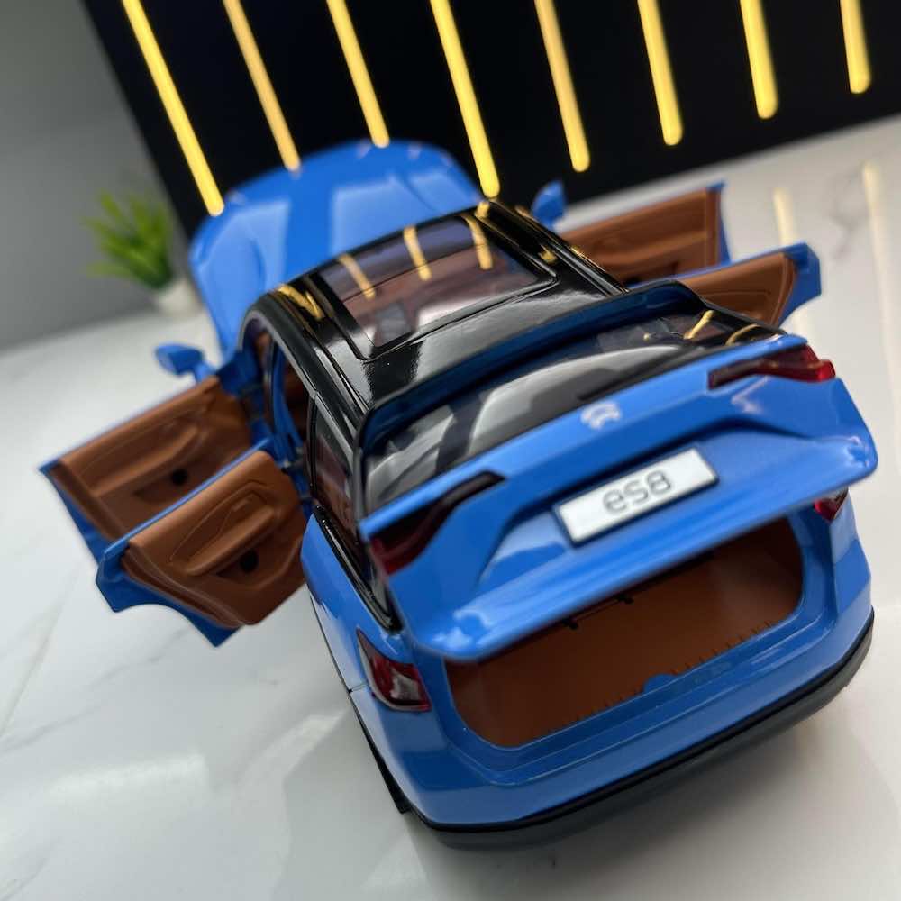 1:24 Nio 2018 ES8 Die Cast Model Car