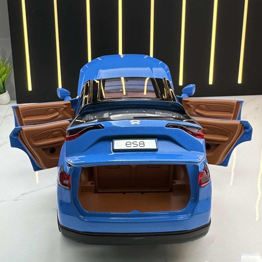 1:24 Nio 2018 ES8 Die Cast Model Car