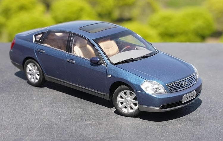 1:18 Nissan 2003 Teana Die Cast Model Car