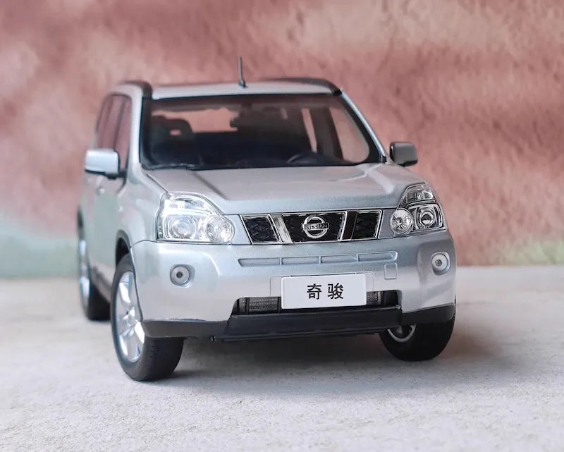 1:18 Nissan 2007 X-Trail Die Cast Model Car