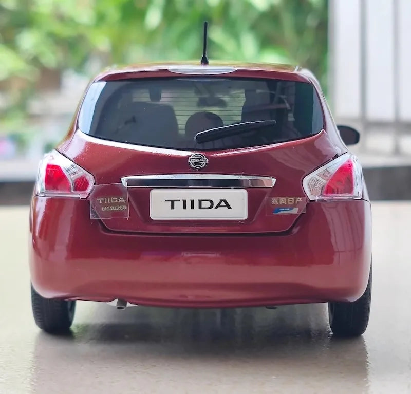 1:18 Nissan 2013 Tiida C12 Die Cast Model Car