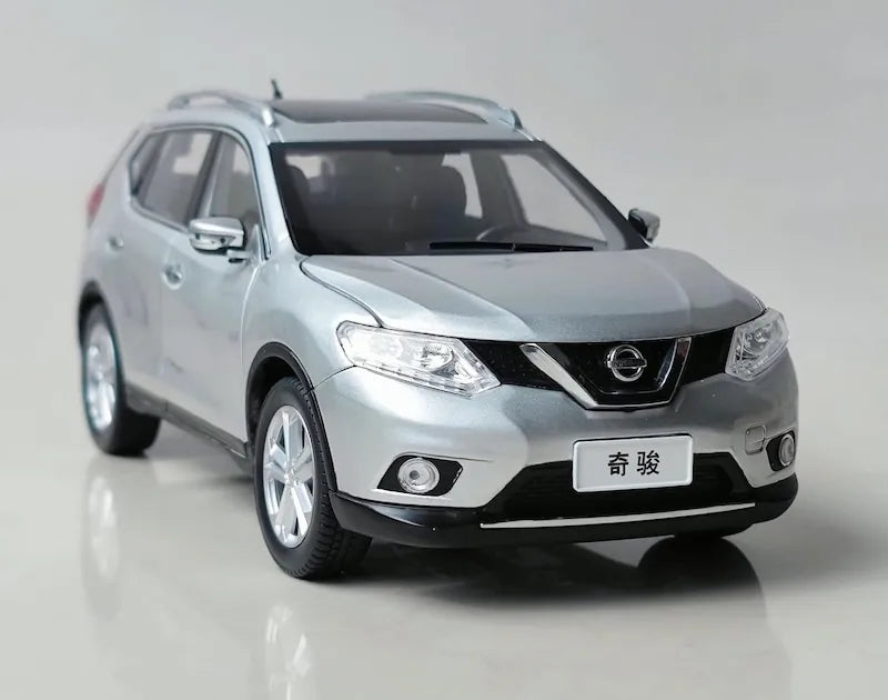 1:18 Nissan 2014 X-Trail Die Cast Model Car