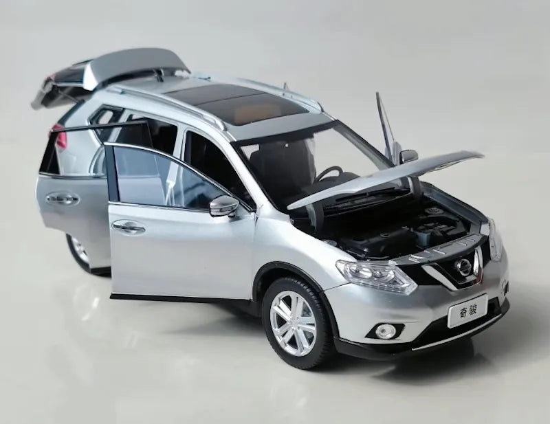 1:18 Nissan 2014 X-Trail Die Cast Model Car