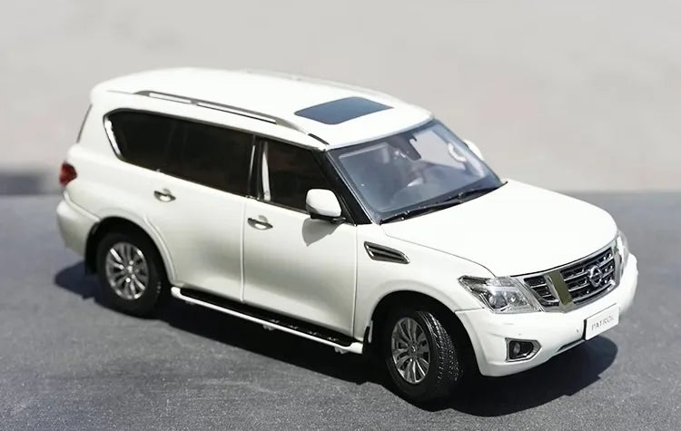 1:18 Nissan Patrol Y62 2018 