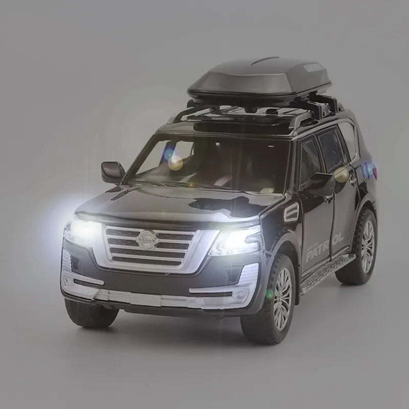 1:32 Nissan Patrol Y62 2019 Deuxième lifting 