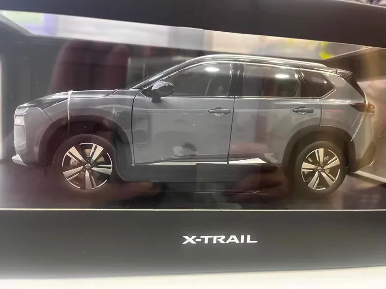 1:18 Nissan 2024 X-Trail Die Cast Model Car