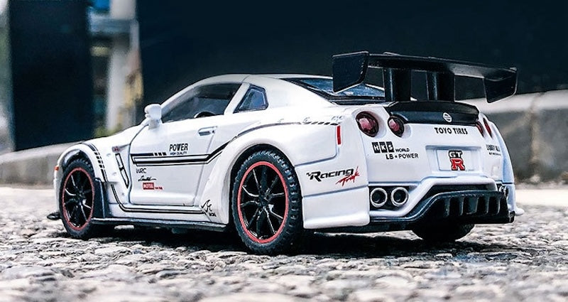 1:32 Nissan 2016 LB Aimgain GT-R R35