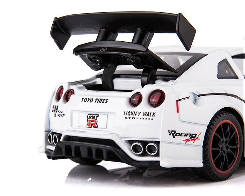 1:32 Nissan 2016 LB Aimgain GT-R R35