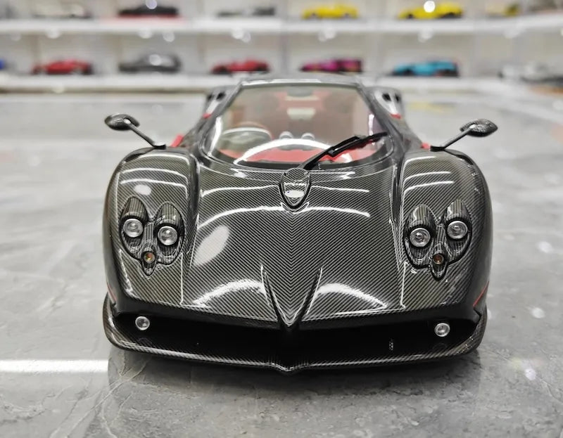 1:18 Pagani 2005 Zonda F