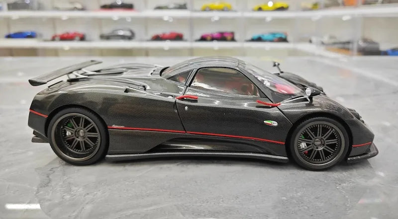 1:18 Pagani 2005 Zonda F