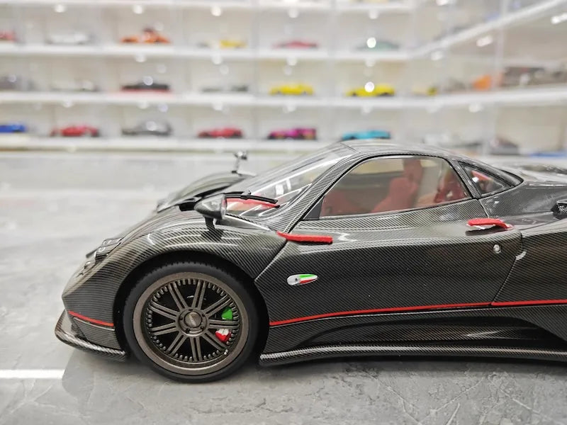 1:18 Pagani 2005 Zonda F