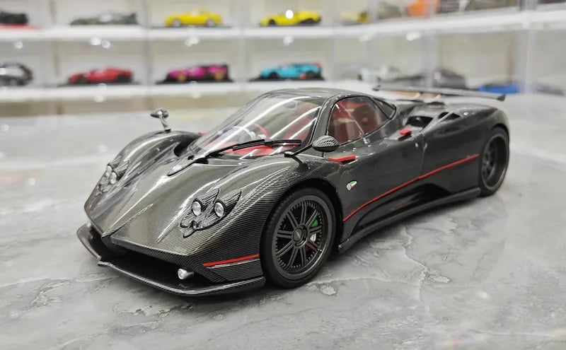 1:18 Pagani 2005 Zonda F