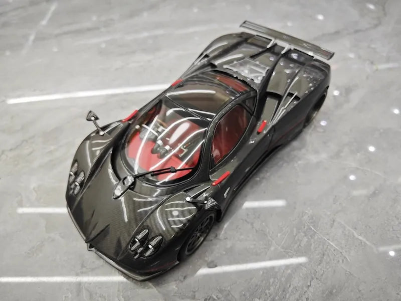 1:18 Pagani 2005 Zonda F