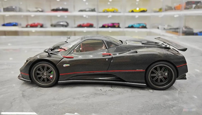 1:18 Pagani 2005 Zonda F