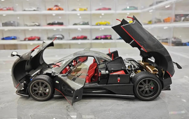 1:18 Pagani 2005 Zonda F