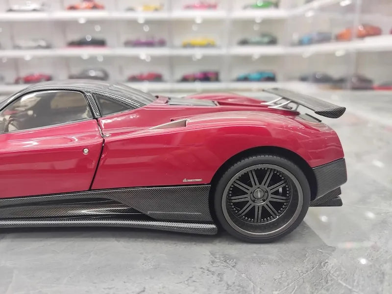 1:18 Pagani 2005 Zonda F Rosso Red