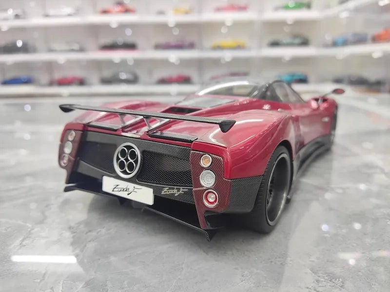 1:18 Pagani 2005 Zonda F Rosso Red